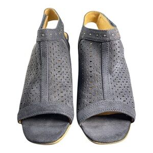 White Mountain Perforated Slingback Heels – Size 10